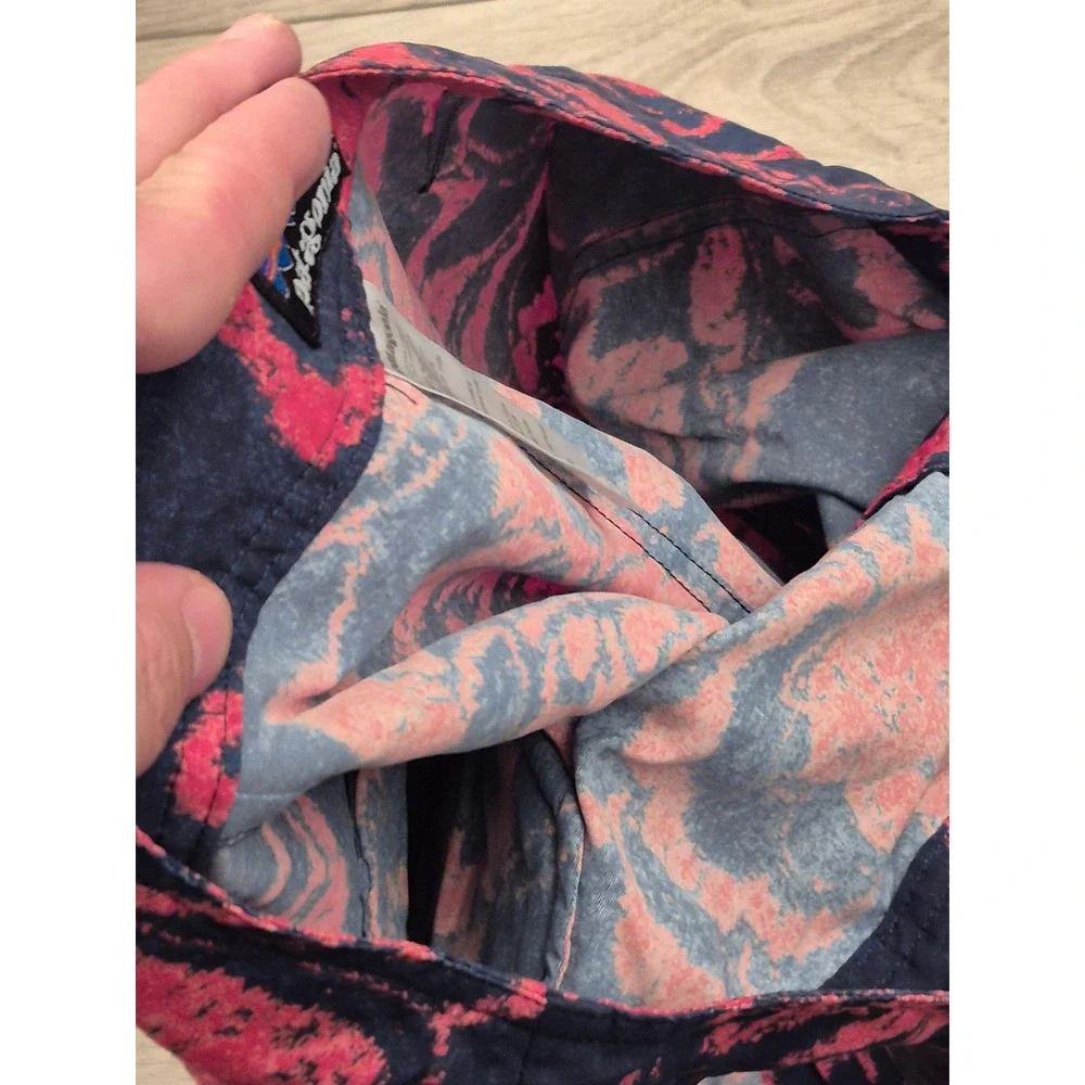 Patagonia Mens 32 Board Shorts Navy Pink Floral Print Swim Trunks Zipper Pocket